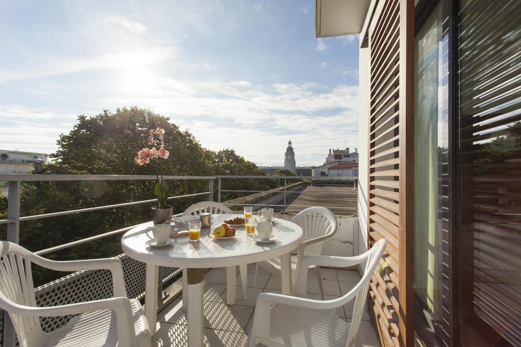 לה רושל Hotel Les Gens De Mer La Rochelle מראה חיצוני תמונה
