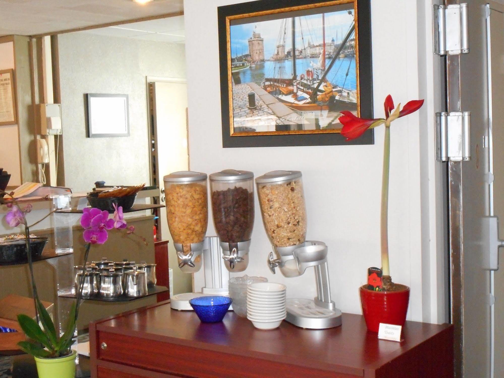 לה רושל Hotel Les Gens De Mer La Rochelle מראה חיצוני תמונה
